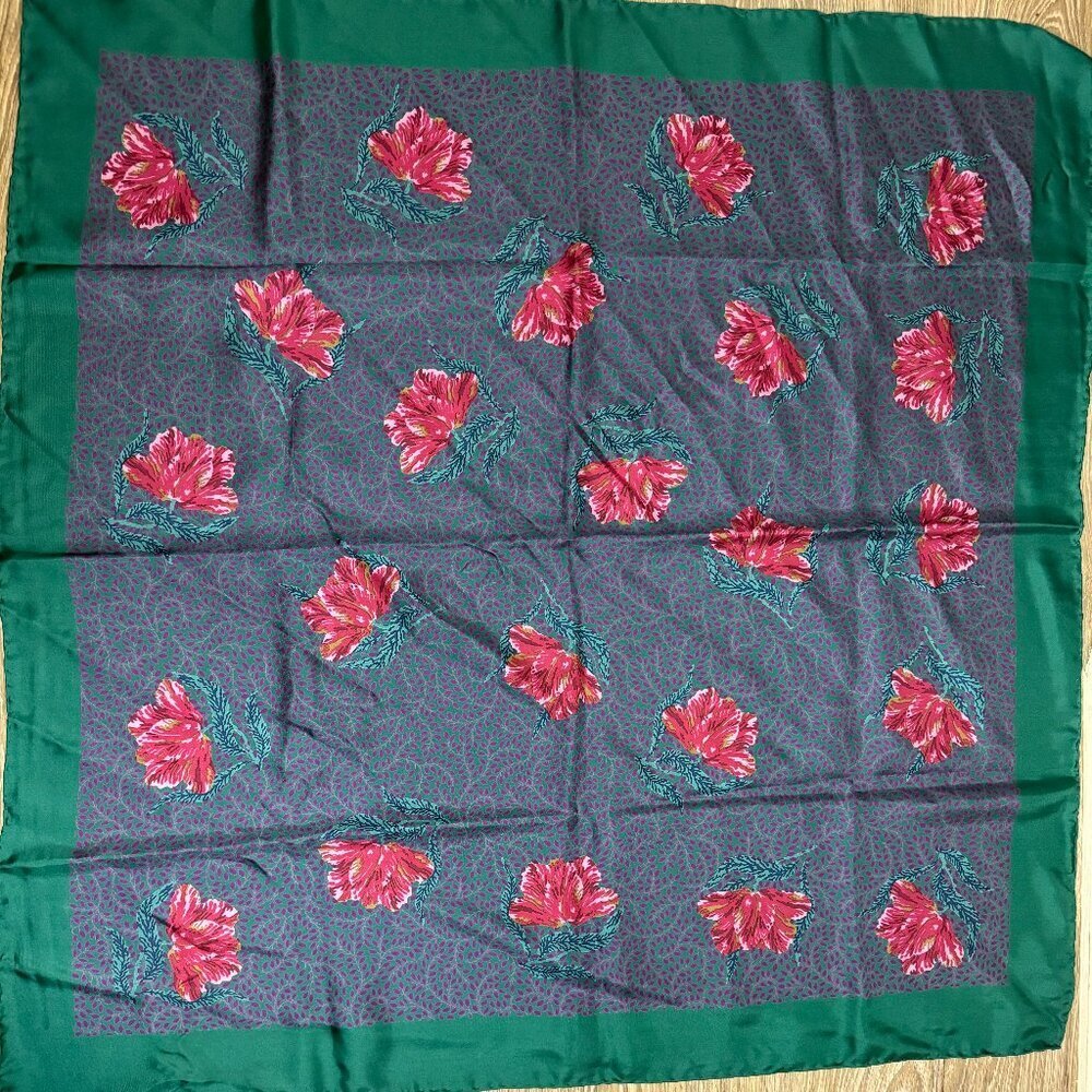 NWOT Laura Ashley Floral  Green Scarf 100% Silk 35" x 25"